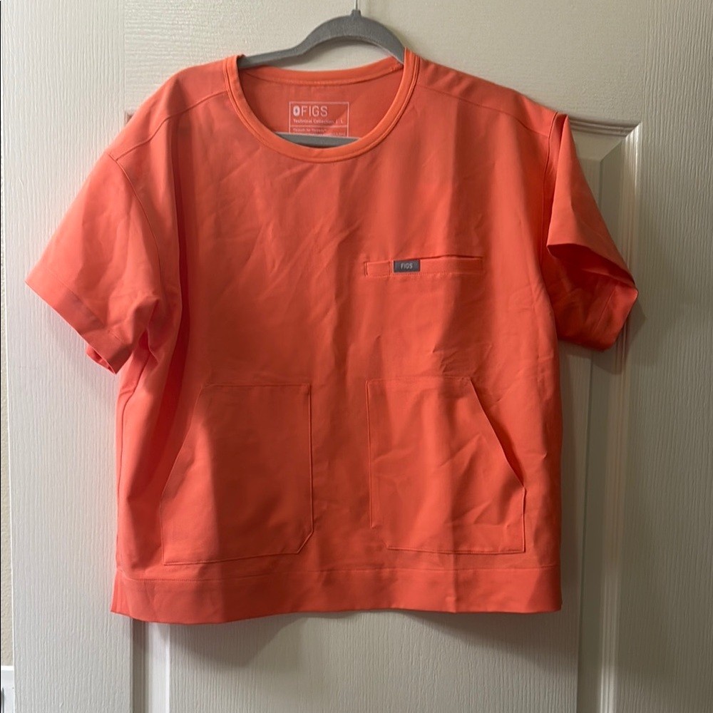Figs Sunset Drift Scrub Top